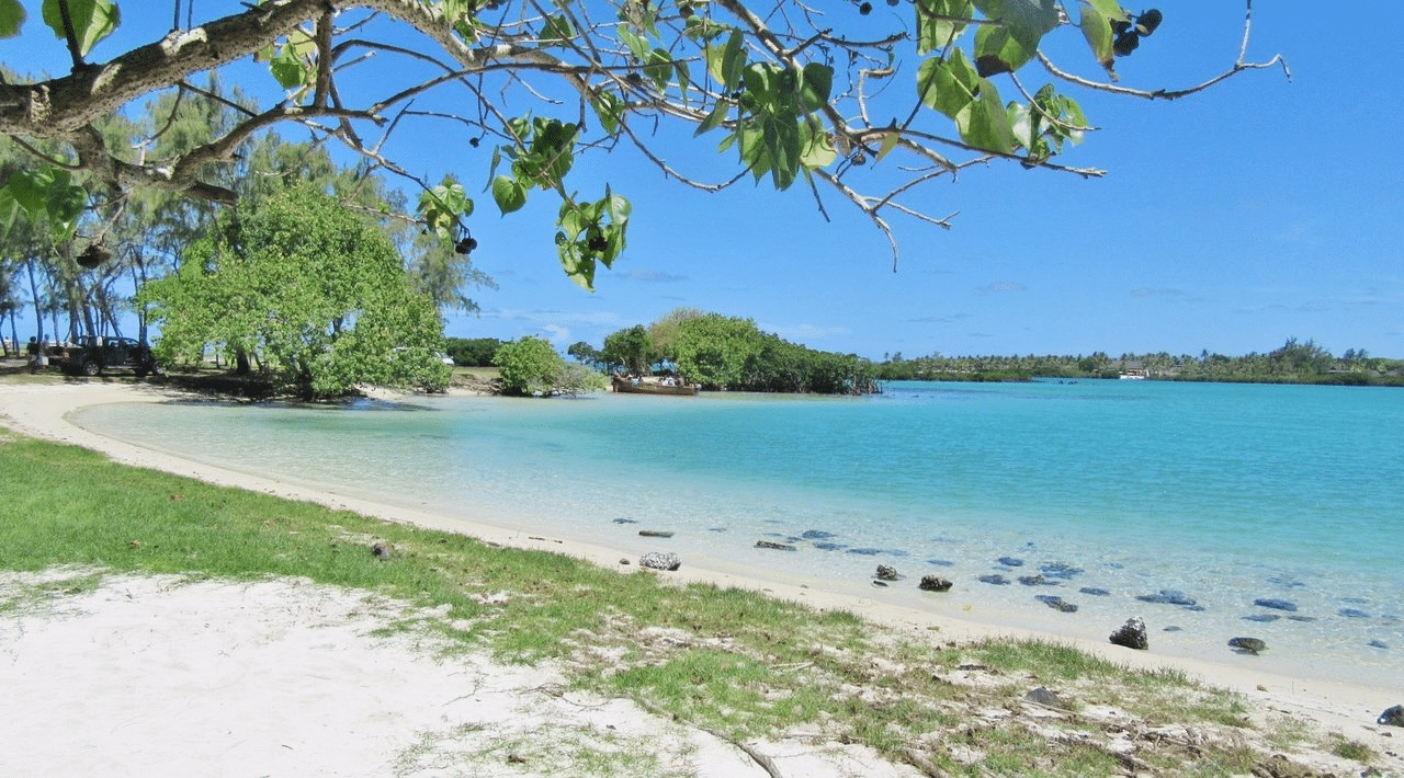 Poste La Fayette Public Beach Overview