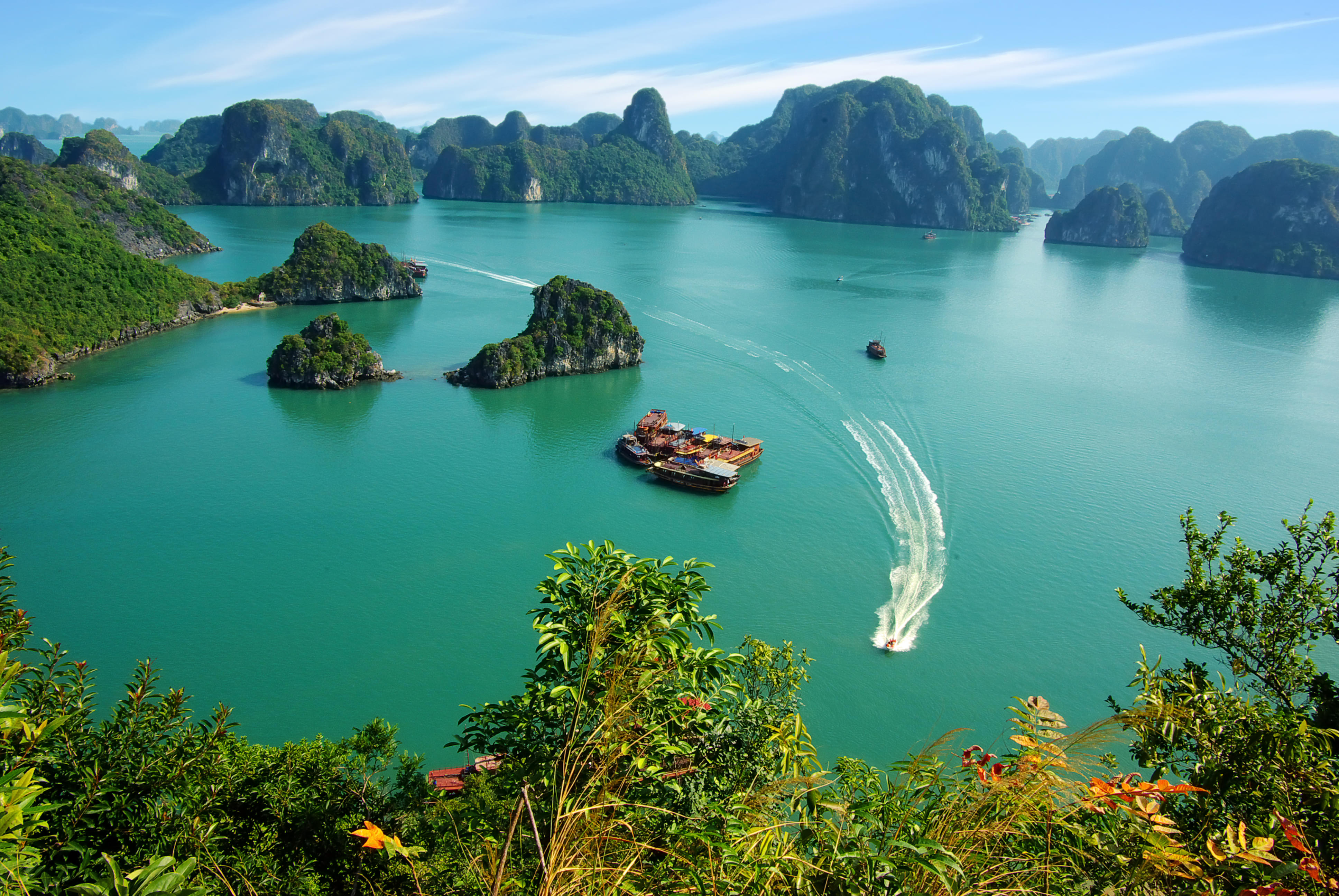 Halong Bay Tour Packages | Upto 50% Off May Mega SALE