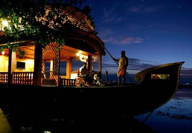 Stay Overnight on a Houseboat