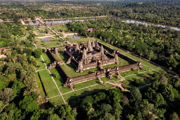 Model of Angkor Wat.jpg