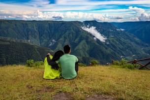 Admire amazing views from Laitlum Canyon with your partner