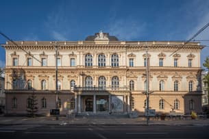 2rgao0h5yy4fplzqwyaleqvvok5m shutterstock 2362642921