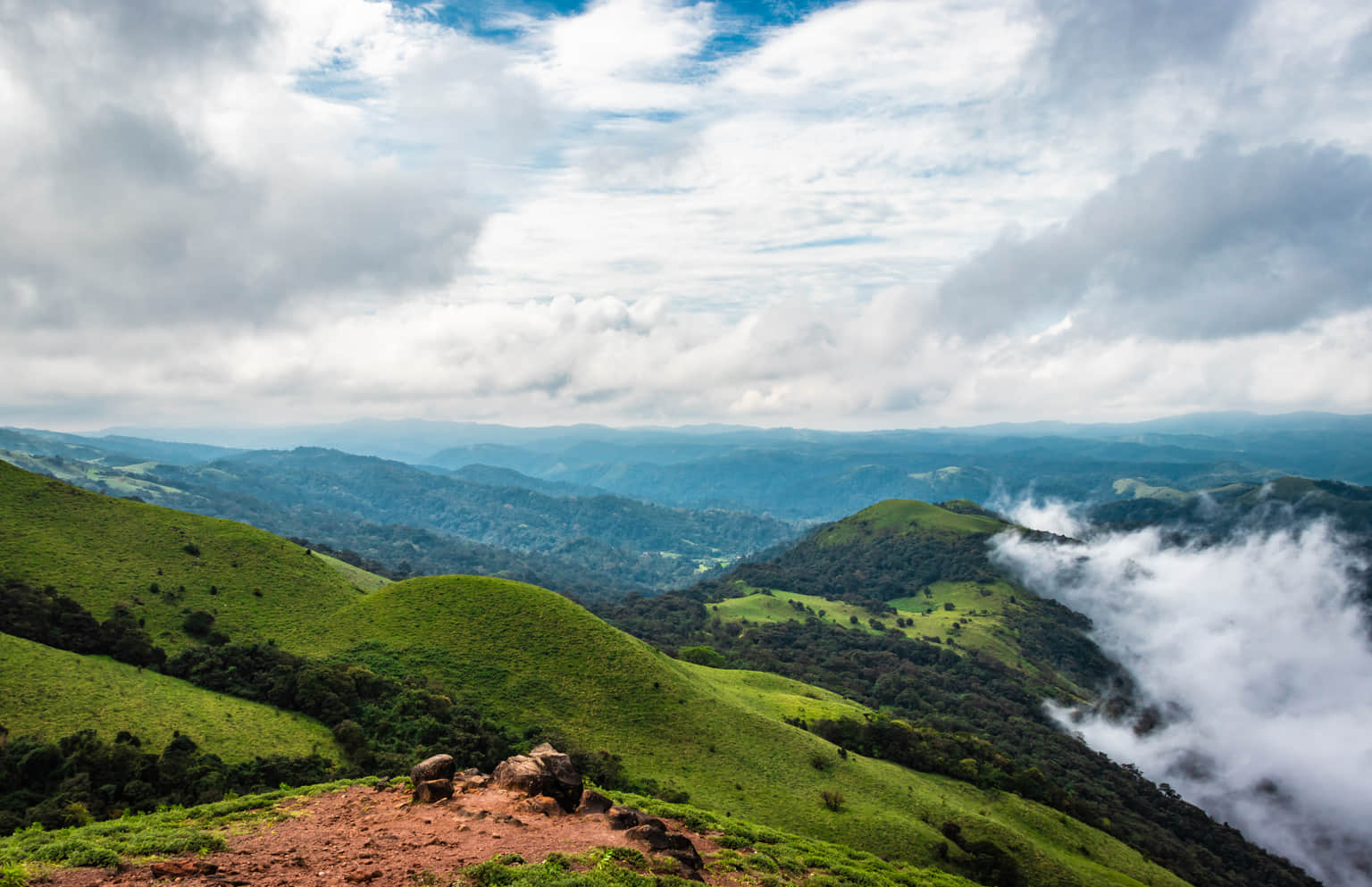 <em>Karnataka</em> Tour Packages From Coimbatore