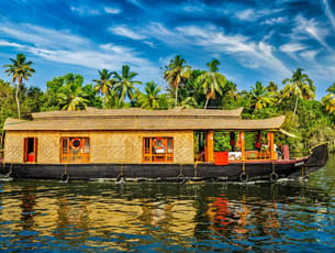 Overnight Houseboat Experience in Goa, Chapora River