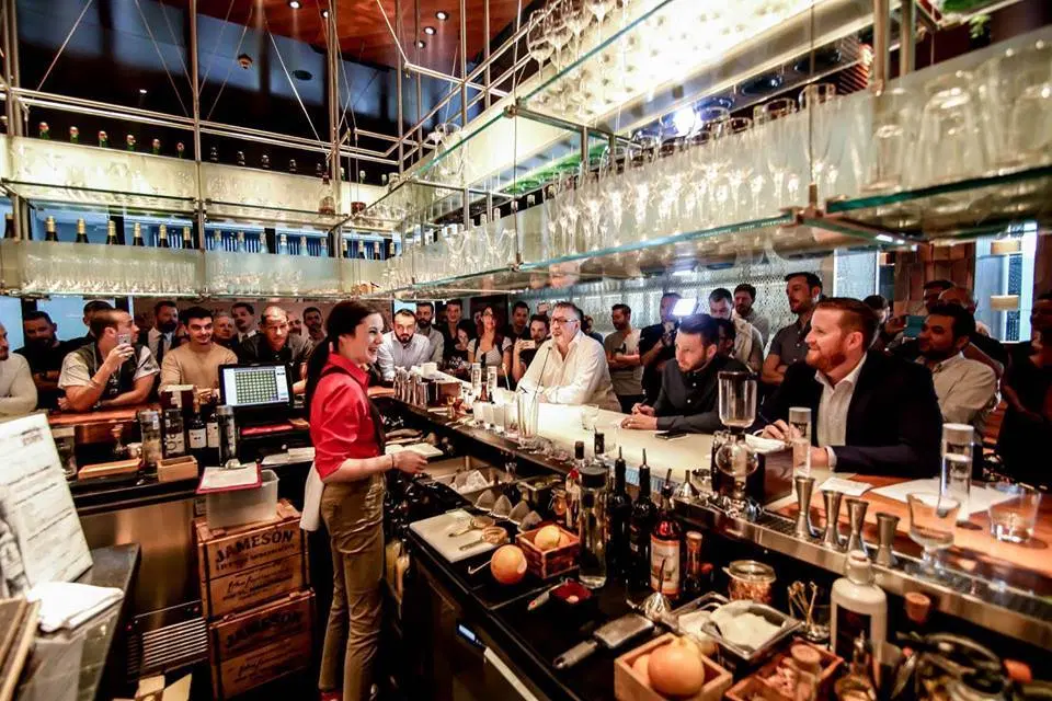 Bar