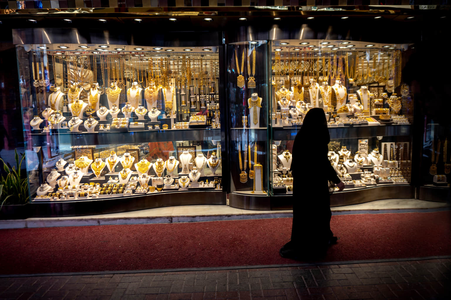 Explore Jewelry & Diamond Shops