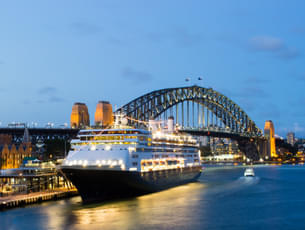 Cruise along the waterways of Sydney