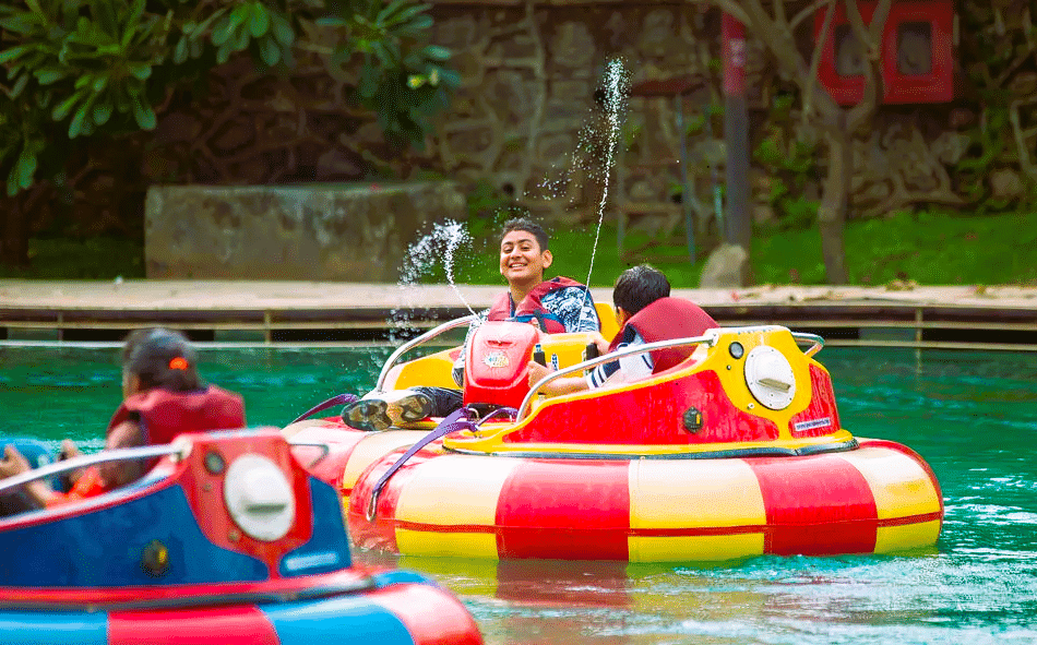 Let your kids make fun with water rides.