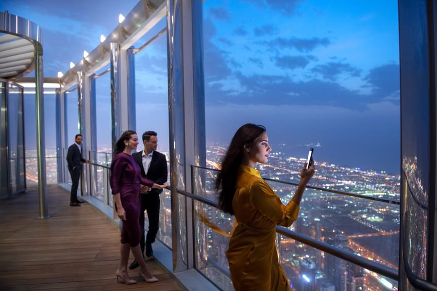 Get access to lounge at Burj Khalifa