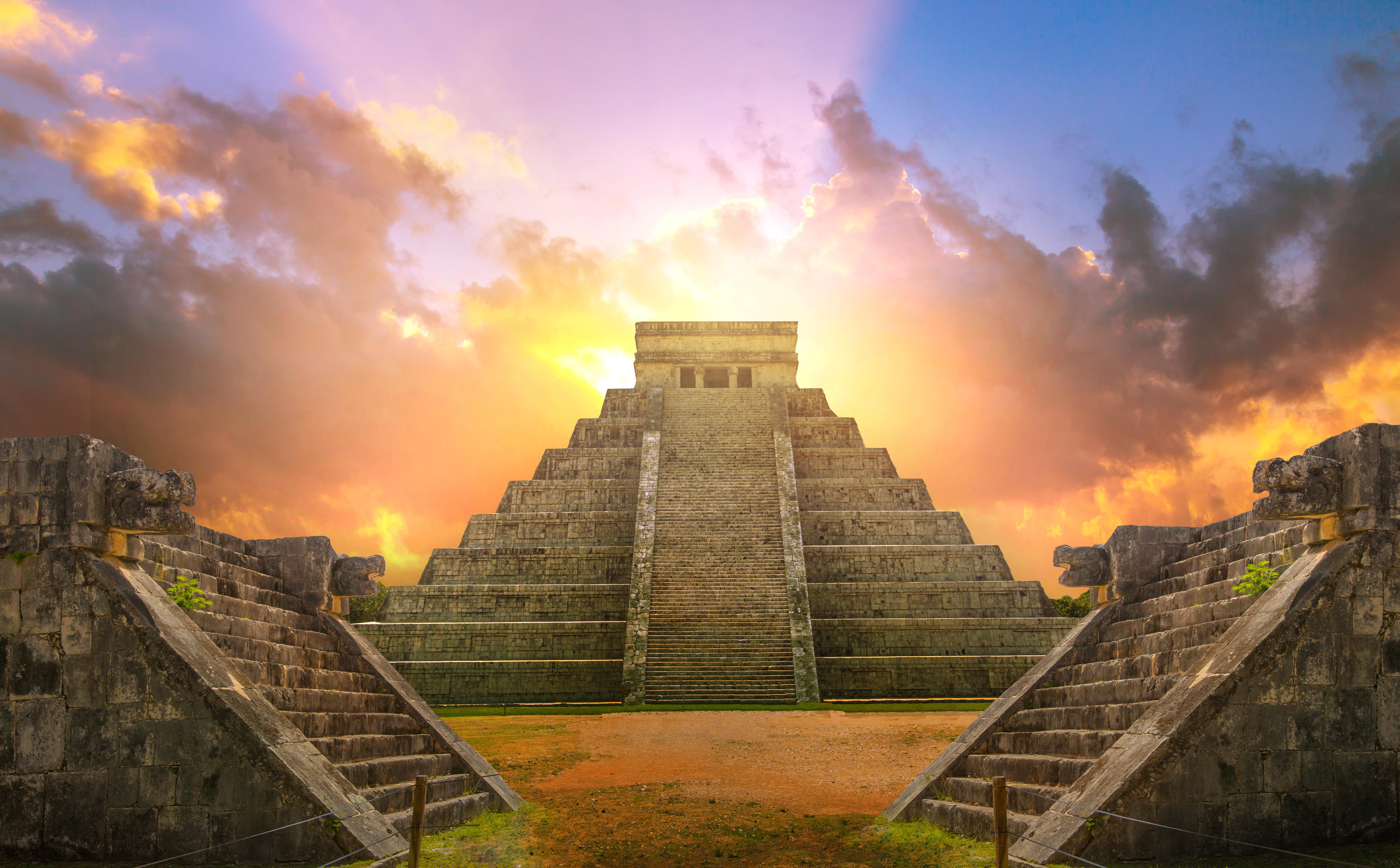 Visit Chichén Itzá during sunrise for the best views 