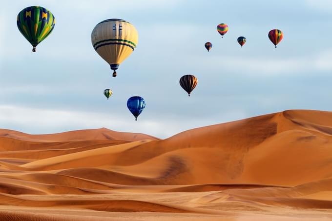 Balloons grace Dubai's desert skies
