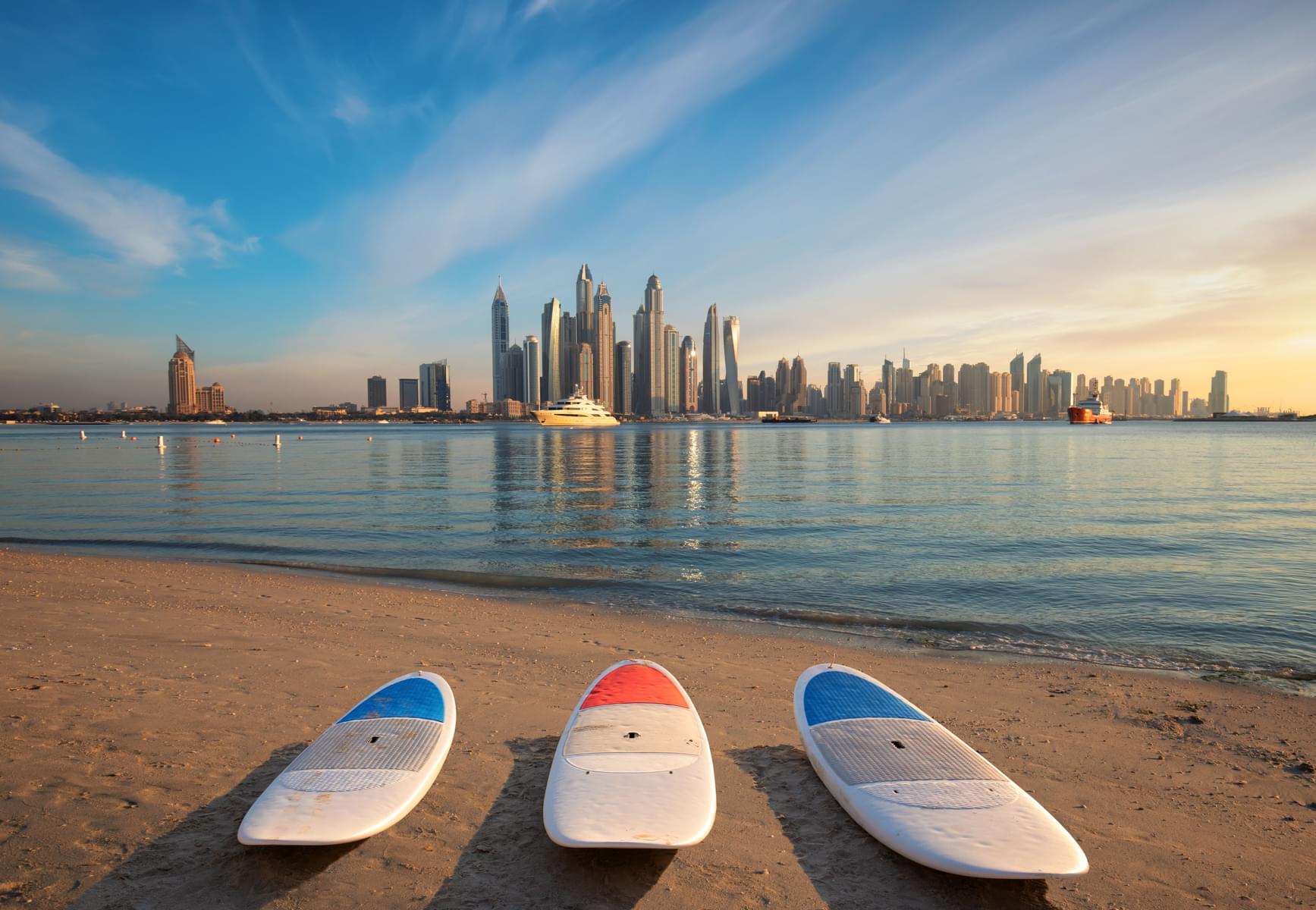 7 meilleurs endroits pour faire du stand up paddle à Dubaï