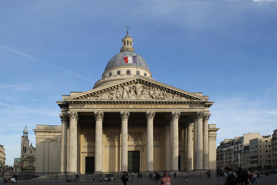 Visit Panthéon in Paris