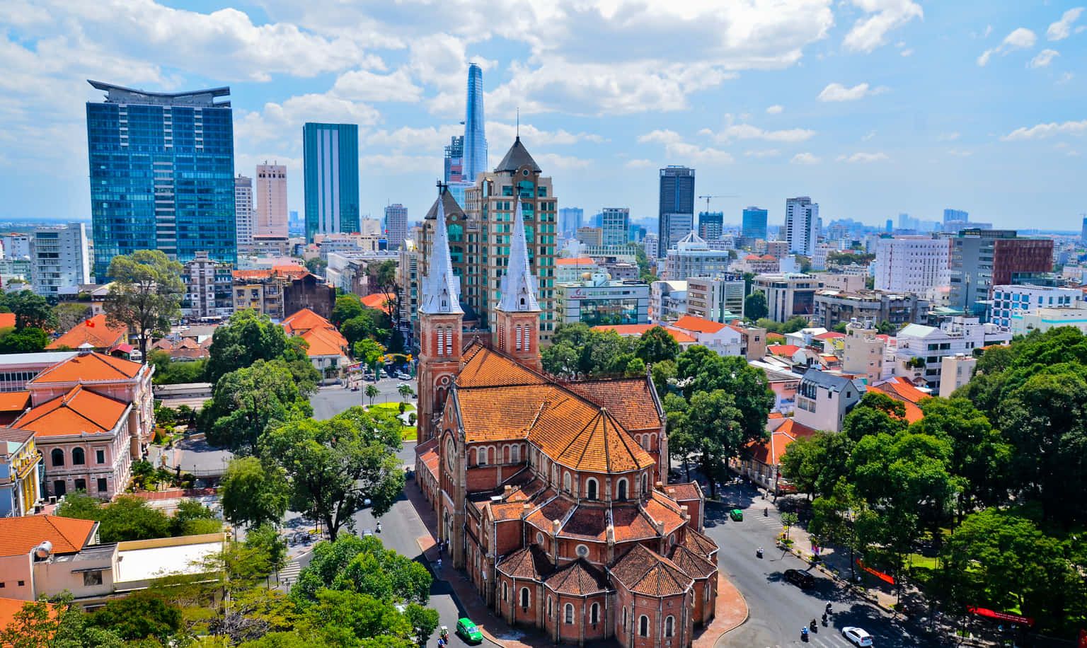 Ho Chi Minh City & Cu Chi Tunnels Full Day Tour