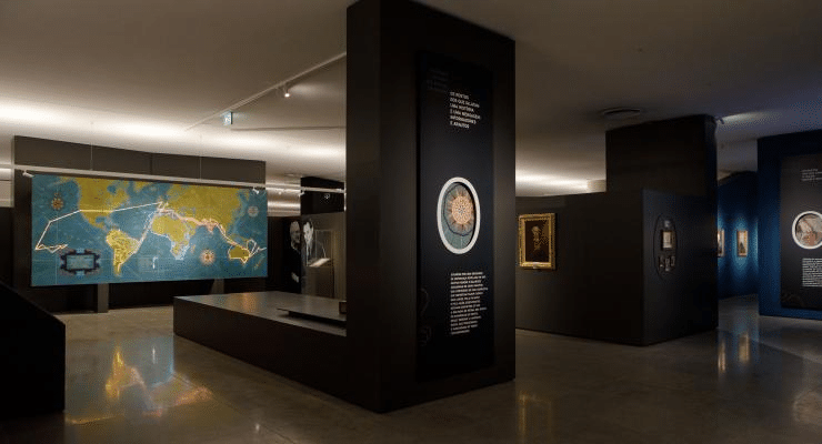 Observe the Exhibitions in the Museum