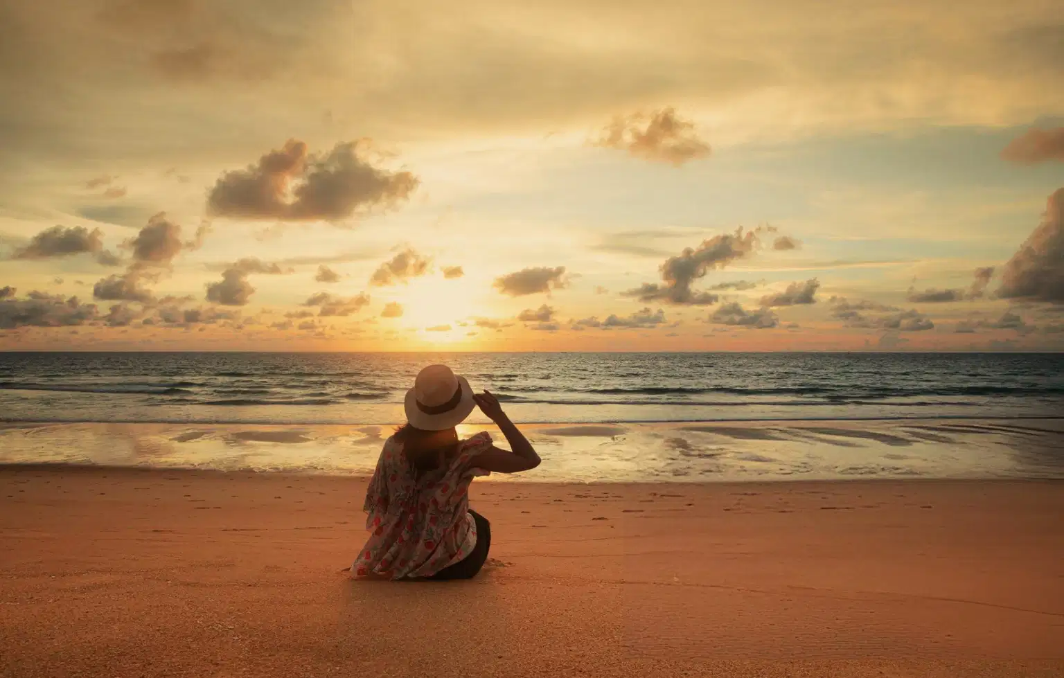 Munnar Alleppey Kovalam | A Triad of Tea Trails, Backwaters & Coastal Views