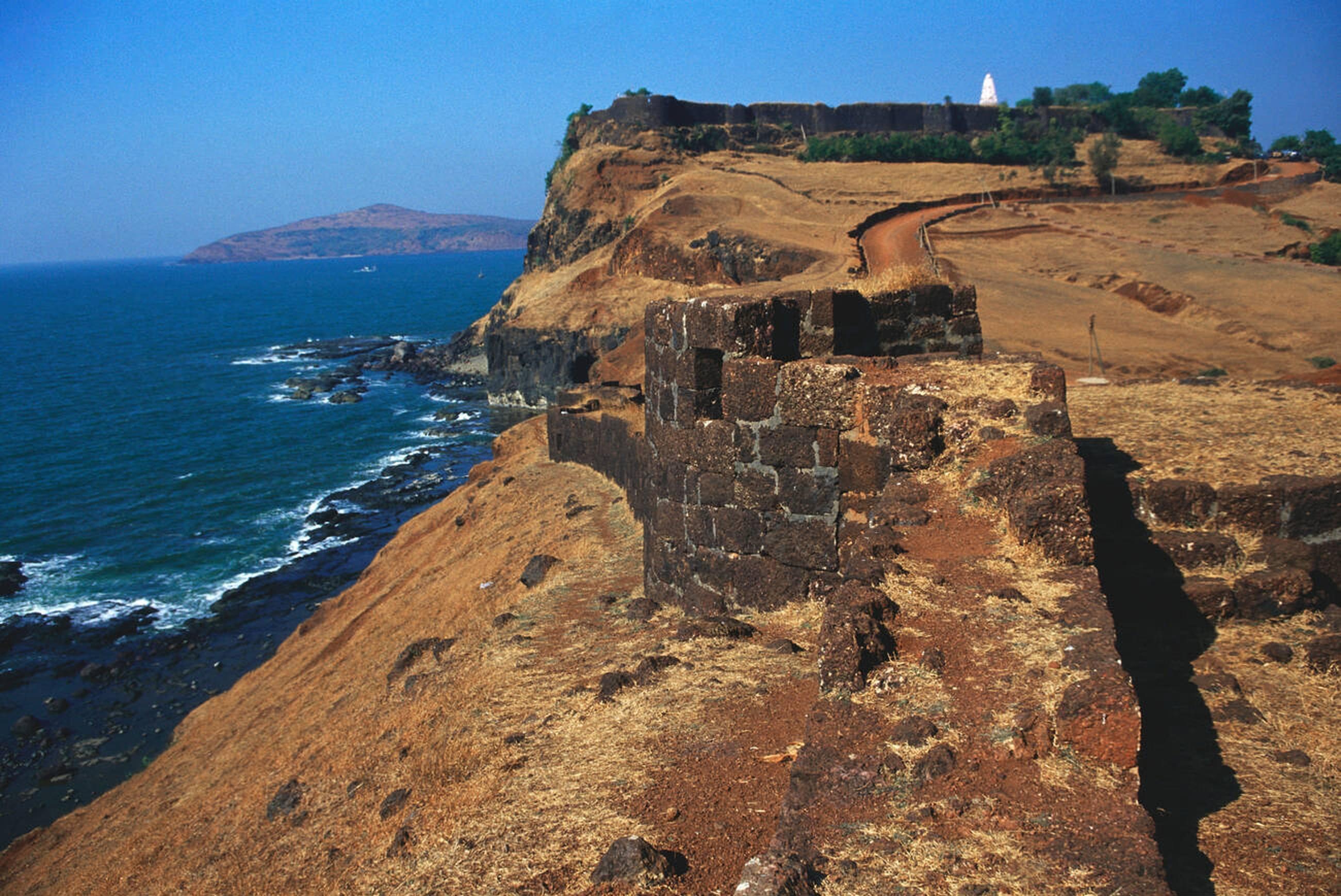 Ratnadurg Fort Overview