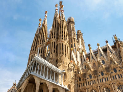 Barcelona: Sagrada Familia Fast-Track Access Ticket