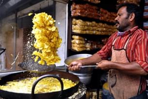 Watch as expert vendors cook banana chips