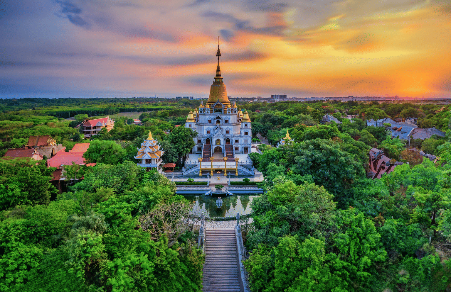 <em>Vietnam</em> Tour Packages From Surat 