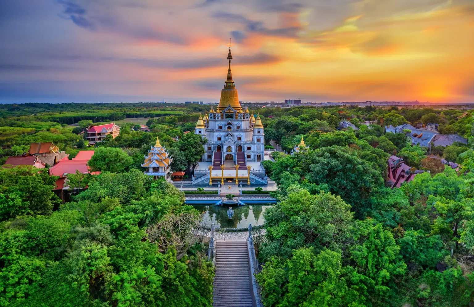 <em>Vietnam</em> Tour Packages From Surat 