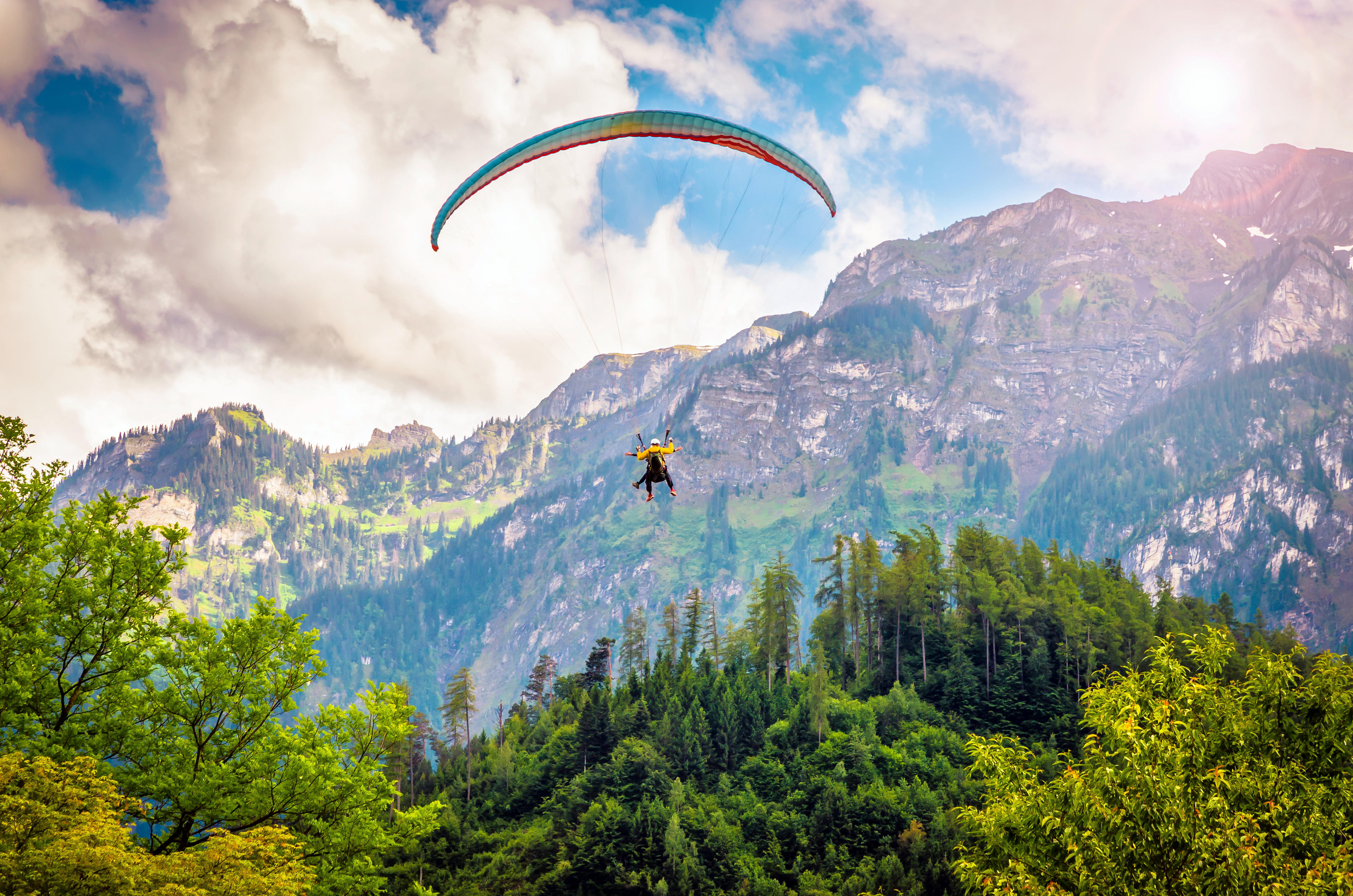 Paragliding In Interlaken