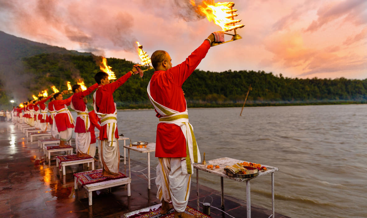 Witness Ganga aarti in the evening