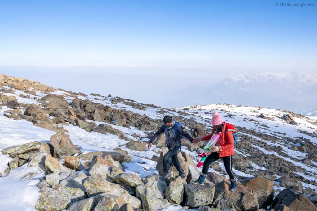 Trek to Alpather Lake