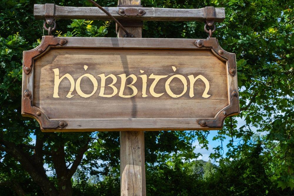 Hobbiton & Waitomo Caved Tour