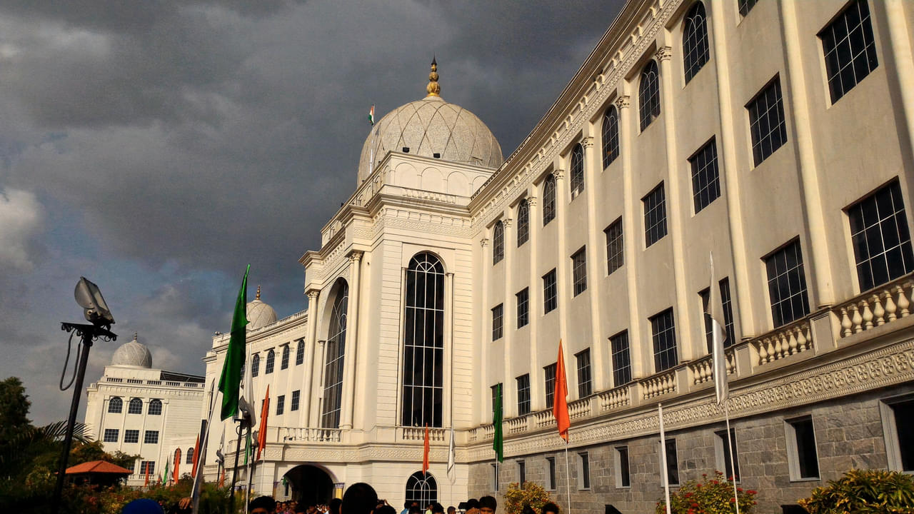  Salar Jung Museum