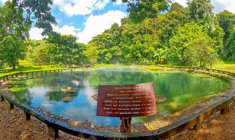 Huay Mak Lium Hot Spring
