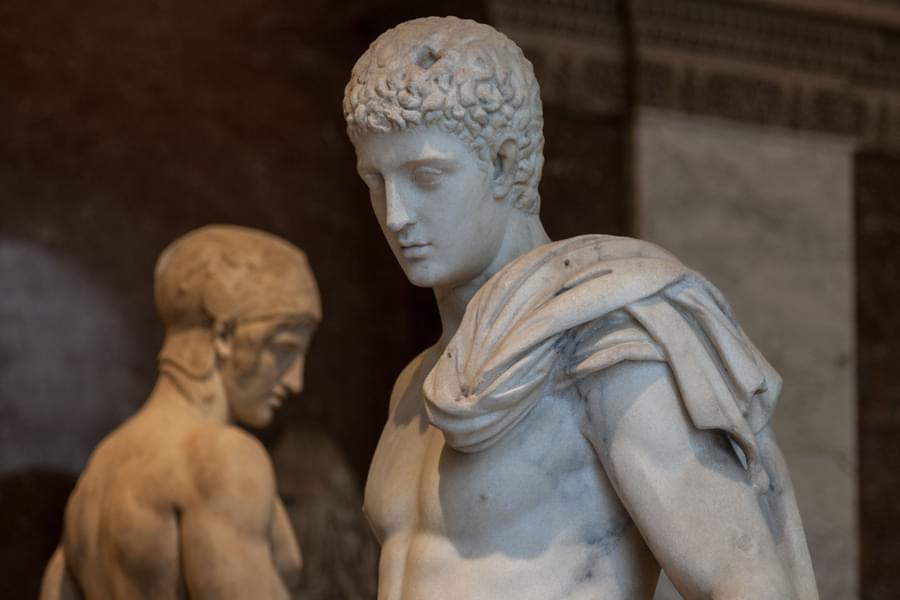 greek sculpture Louvre