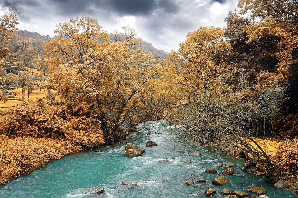 Witness the astonishing Veripara Waterfalls