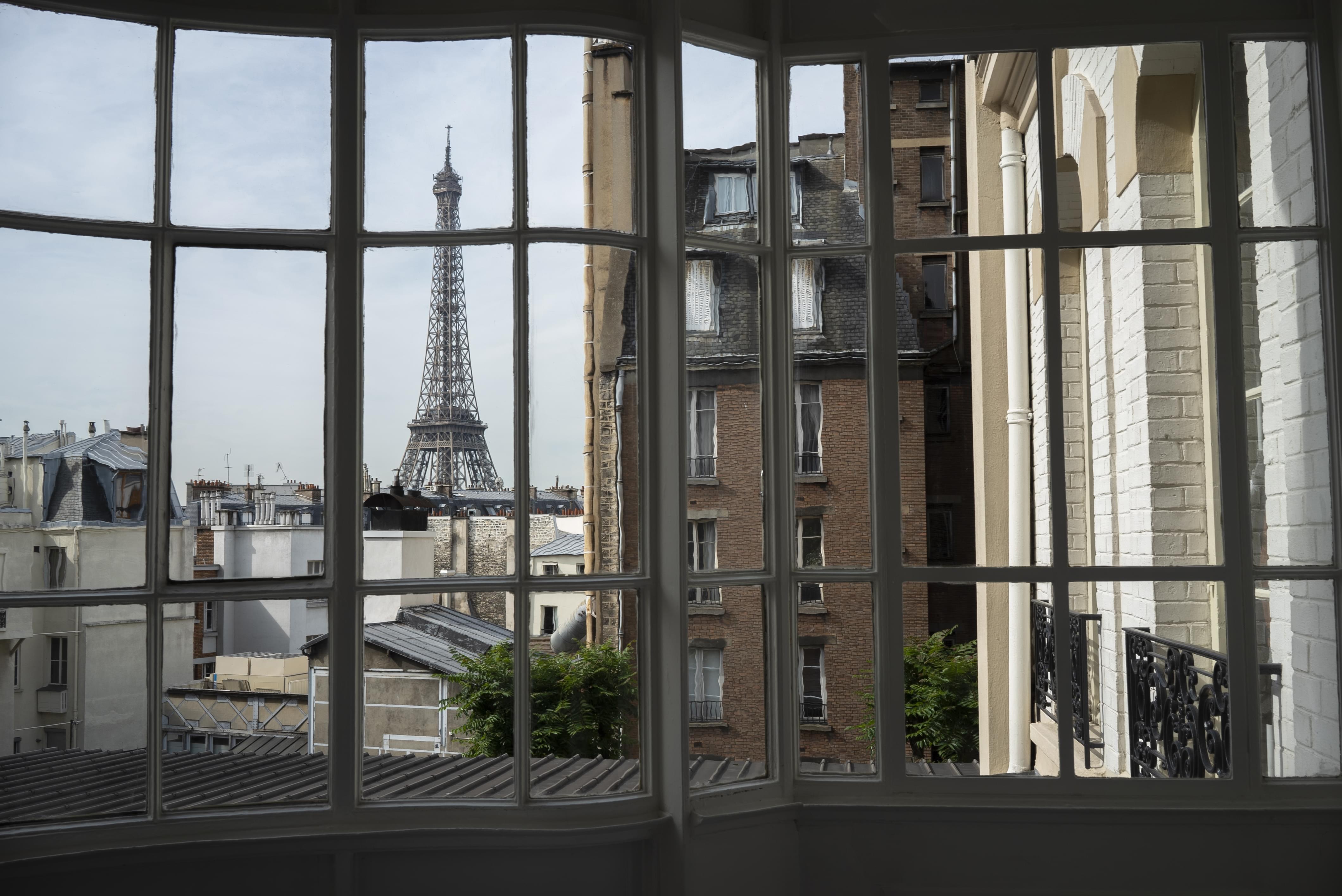View of Eiffel Tower from Hotels in Paris 