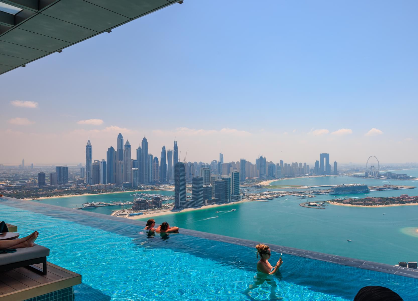 Tips for visiting Aura Skypool 