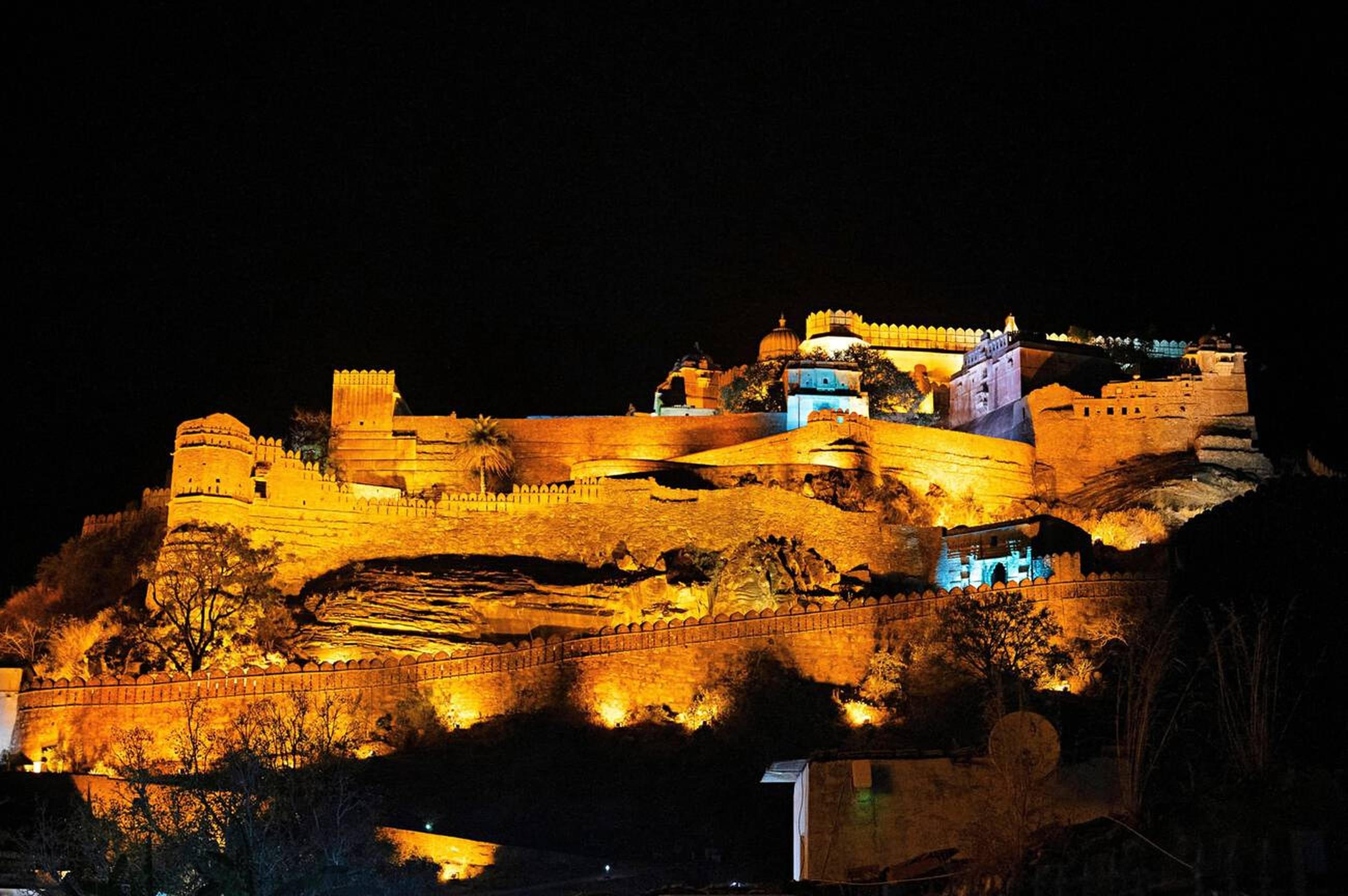 Experience the Evening Light and Sound Show