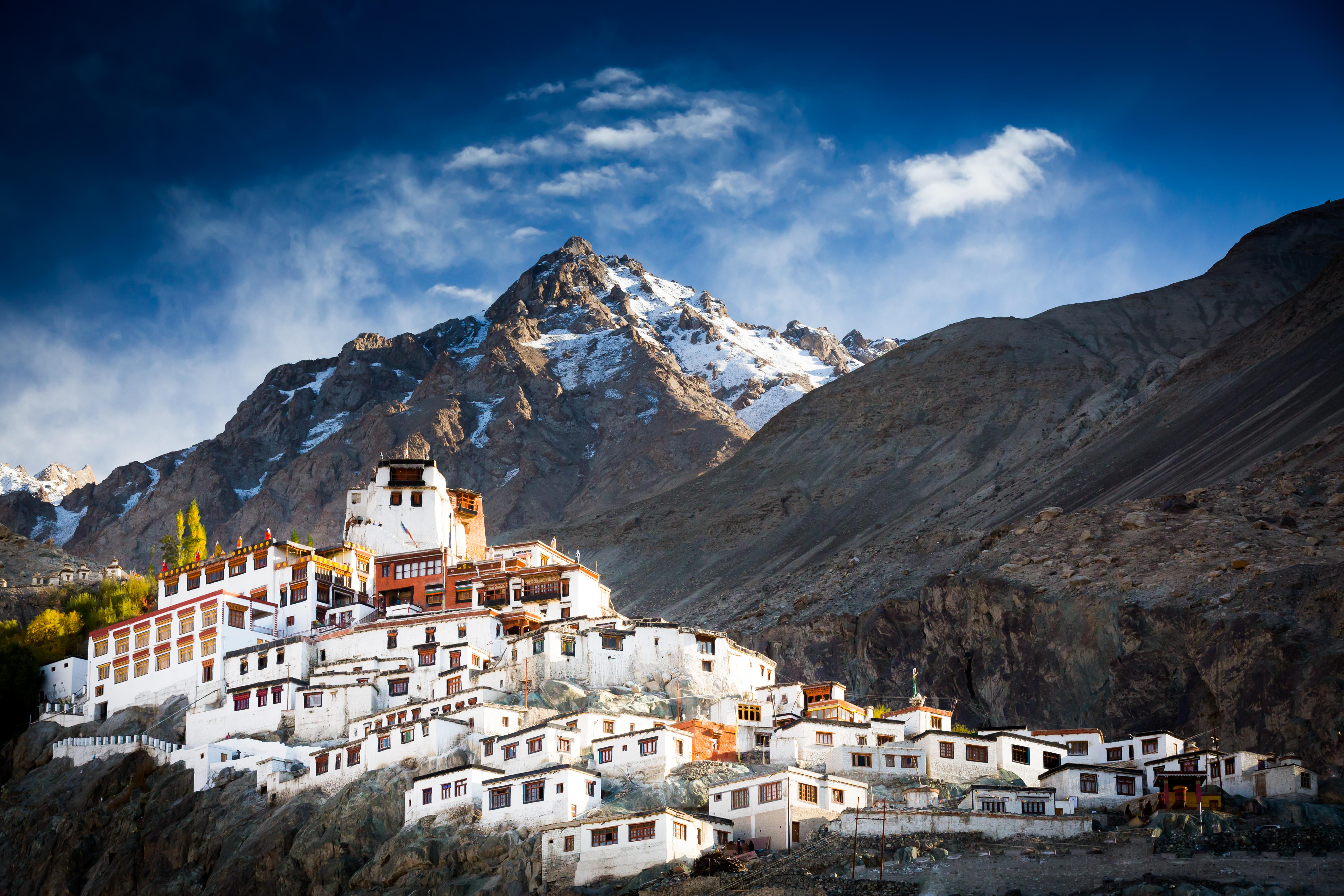Ladakh Tour Packages | Upto 50% Off April Mega SALE