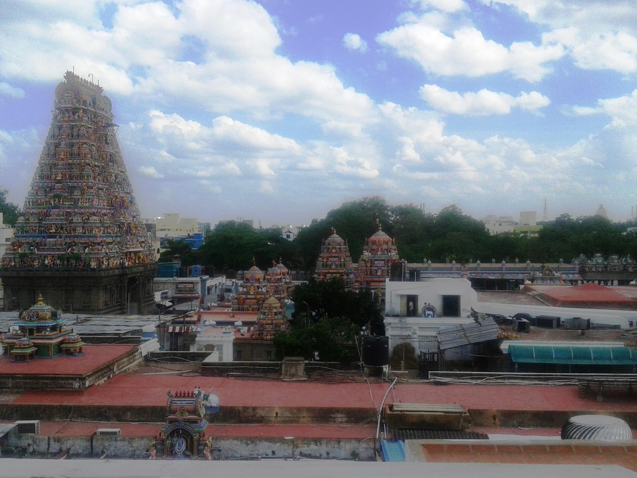 Jambukeswarar Temple, Thiruvanaikaval Overview