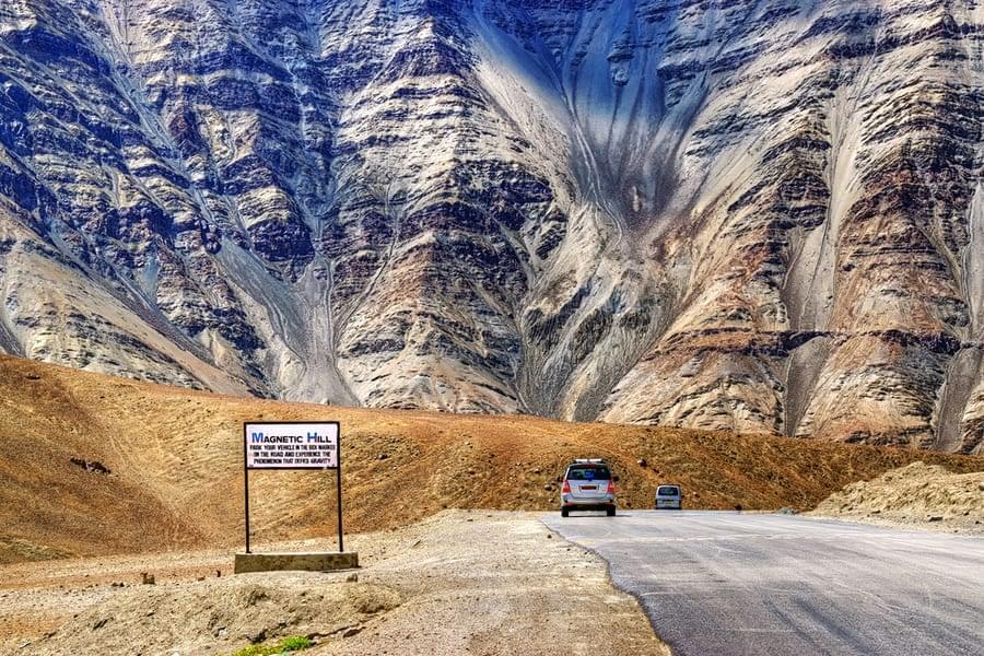 Visit the Magnetic hill, a gravity hill located near Leh and witness the optical illusion of the region