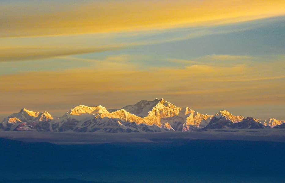 Luxorious Trip to Gangtok Pelling and Darjeeling | FREE Skywalk Image