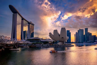 Stunning view of Marina Bay sands & Singapore River