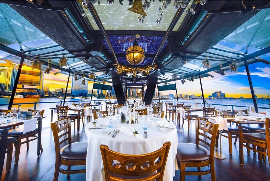 Luxury Bateaux Dubai Dinner Cruise With Private Transfers