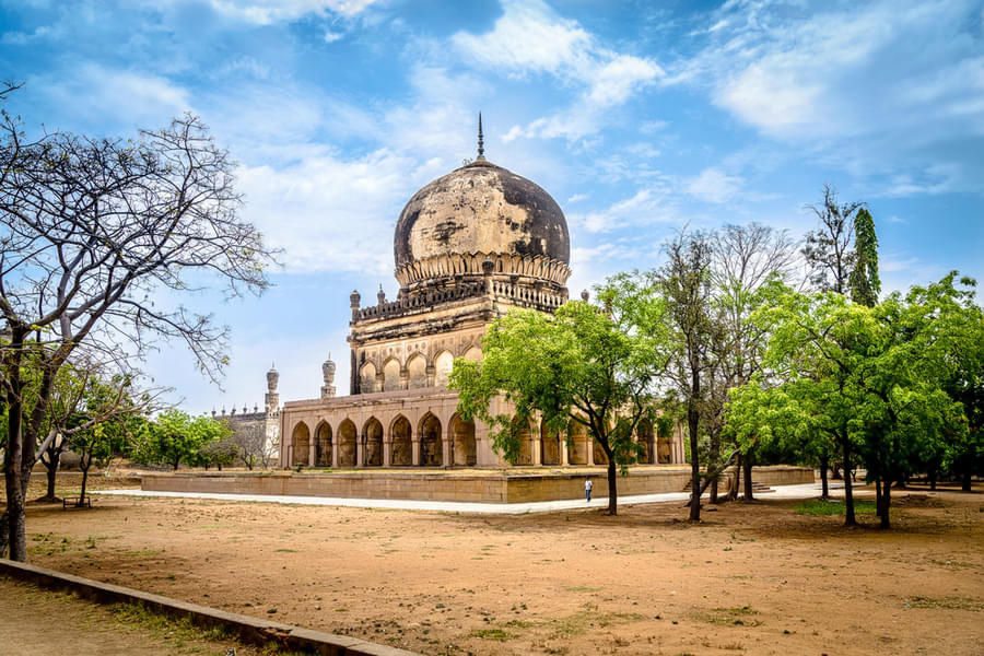 Hyderabad Tour Package From Mumbai Image