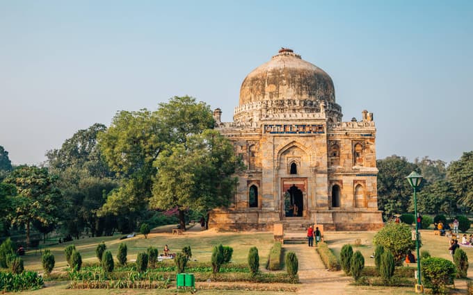Explore Lodhi Garden’s domes and ruins in a perfect 2-hour walk