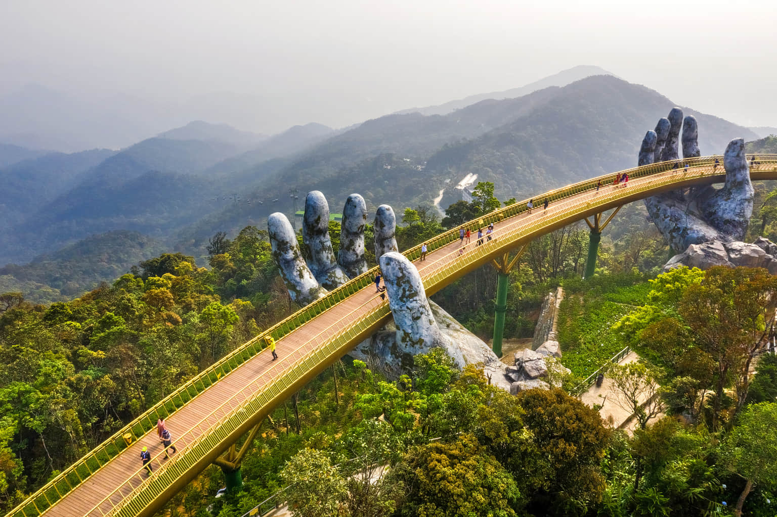 Golden Hand Bridge, Ba Na Hills