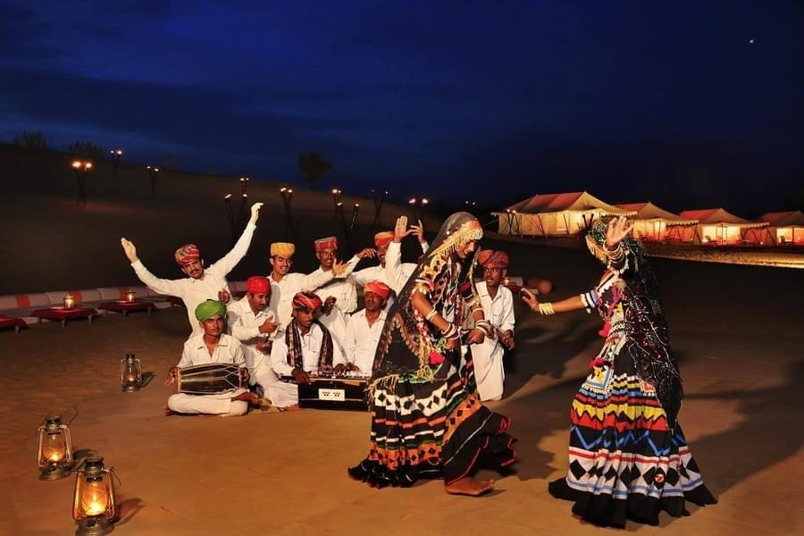 Luxury Camping in Jaisalmer with Candle Light Dinner Image