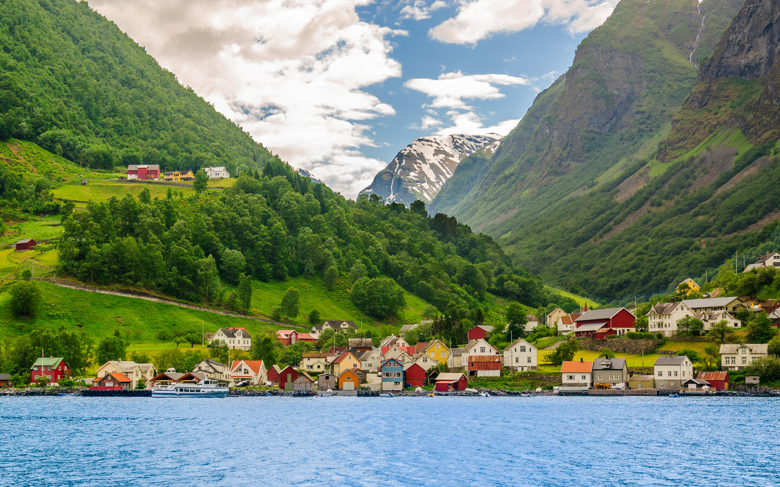 Flam Tour Packages | Upto 40% Off