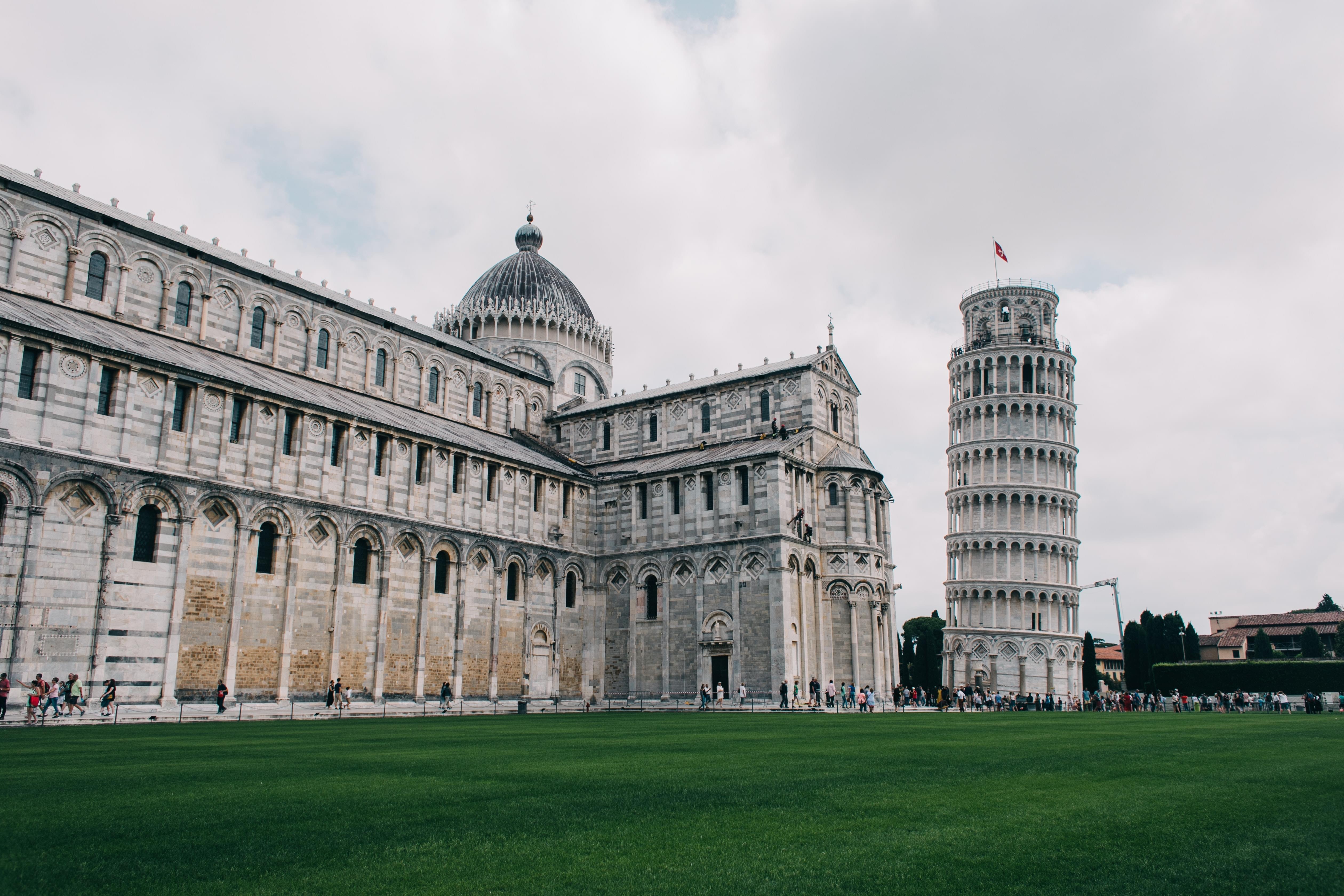 Reach Leaning Tower of Pisa