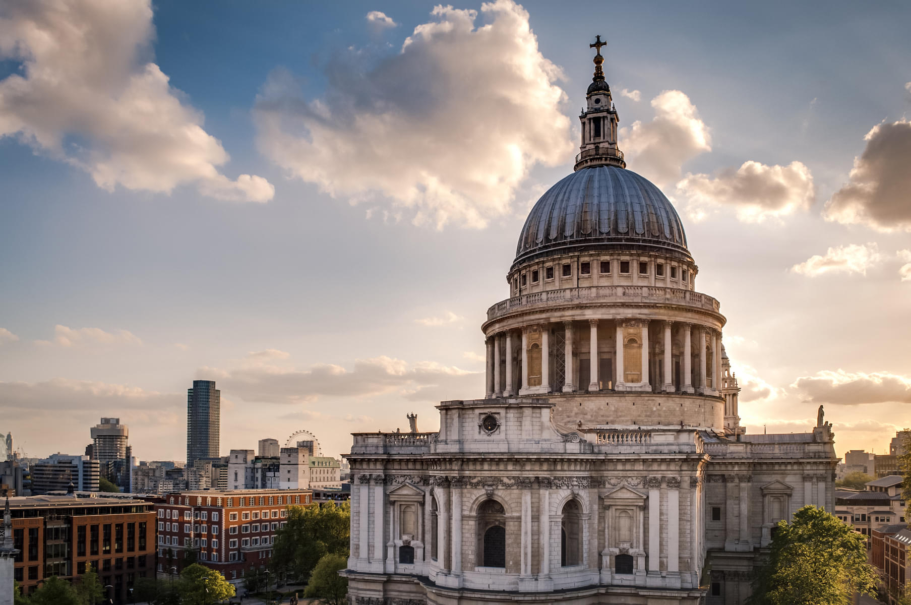 Marvel at the majestic St Paul’s Cathedral