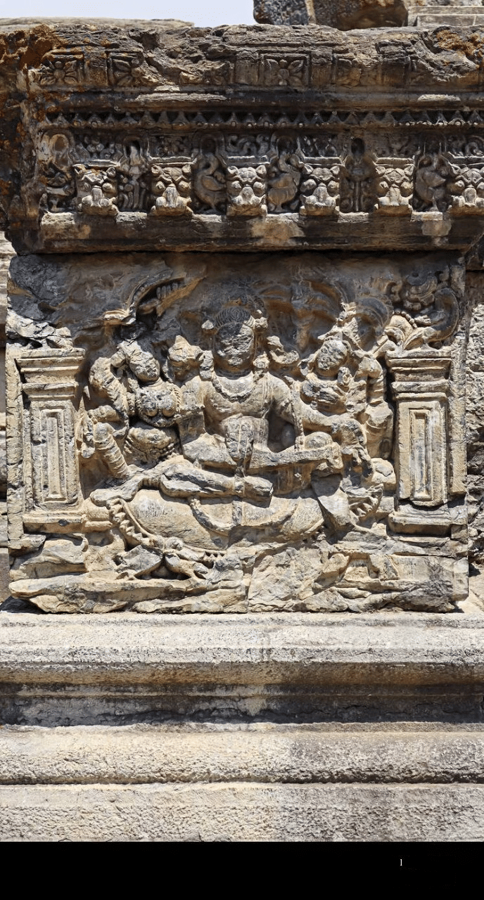 Admire the Six-Armed Kamadeva Sculpture